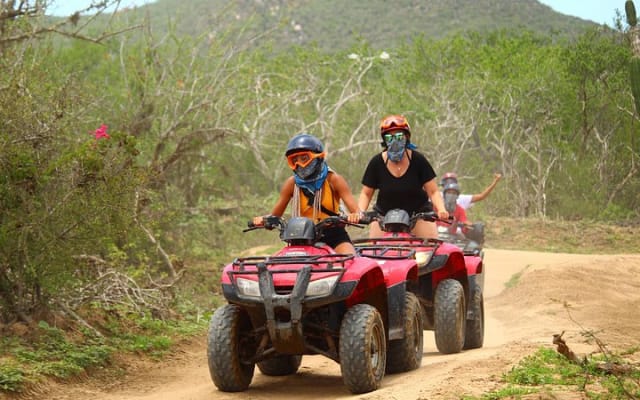 Tour en cuatrimoto por playa y desierto en Los Cabos con recogida en hotel y degustación de tequila photo 2