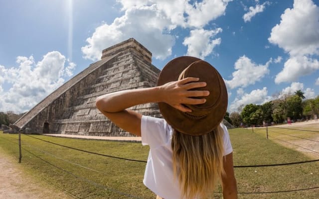 Visit Chichén Itzá, Cenote and Valladolid. Transport included photo 7