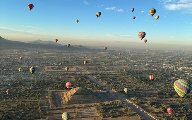Vol en montgolfière à Teotihuacán depuis Mexico photo 15