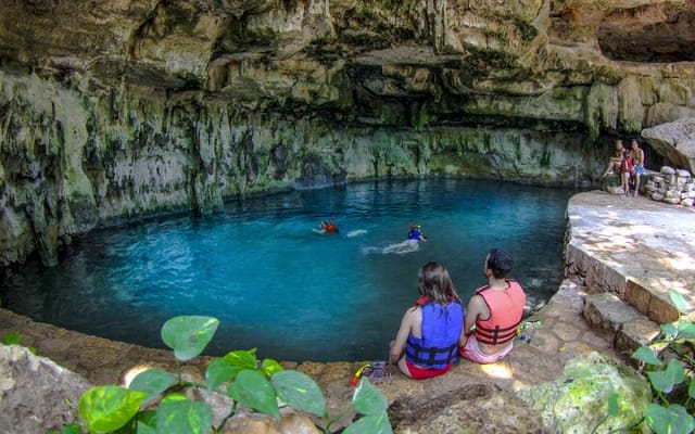 Private tour Uxmal Ruins & Cenotes Hacienda Mucuyche photo 8