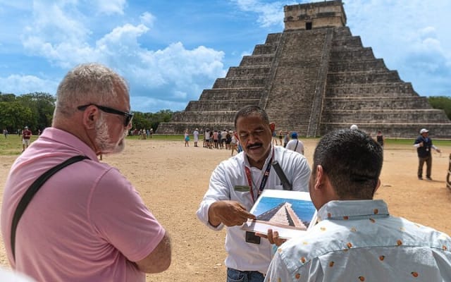 Guided Tour to Chichén Itzá and Cenote and Valladolid with Lunch photo 2