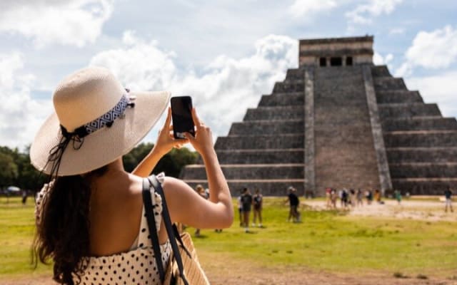 Chichen Itza, Cenote, and Valladolid Tour photo 10