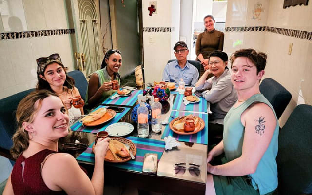 Mexico City : Street Food to Home Cooking Food Tour