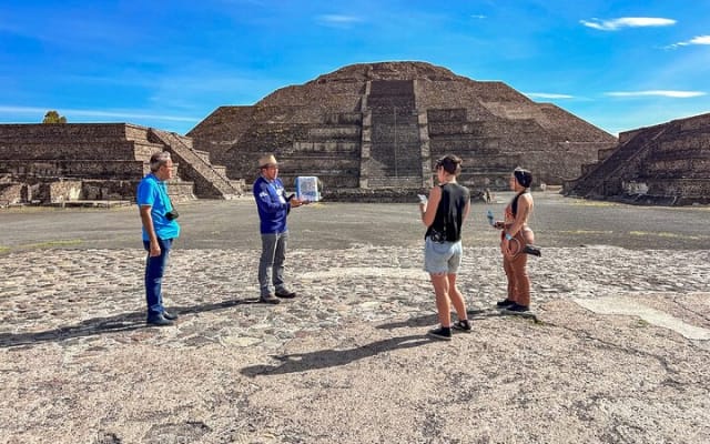 Excursion d'une journée à Teotihuacan, au sanctuaire de Guadalupe et à Tlatelolco avec déjeuner photo 15