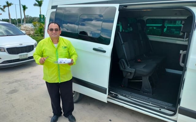 Minivan arrivals from Tulum Airport photo 5