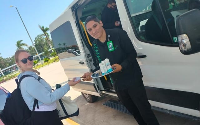 Minibus arrivals from Tulum Airport photo 5
