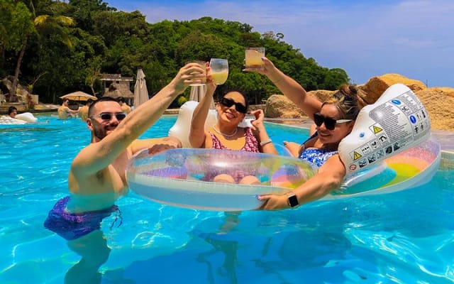 Mega catamaranes TODO INCLUIDO: aventura en una playa paradisíaca remota photo 4