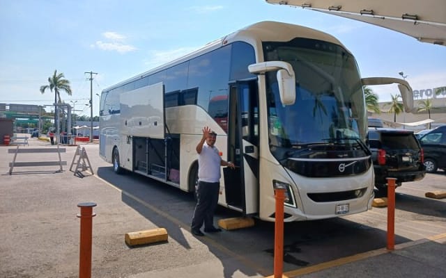 PVR VIP Round trip transfers - Airport - Zona Hotelera - Airport