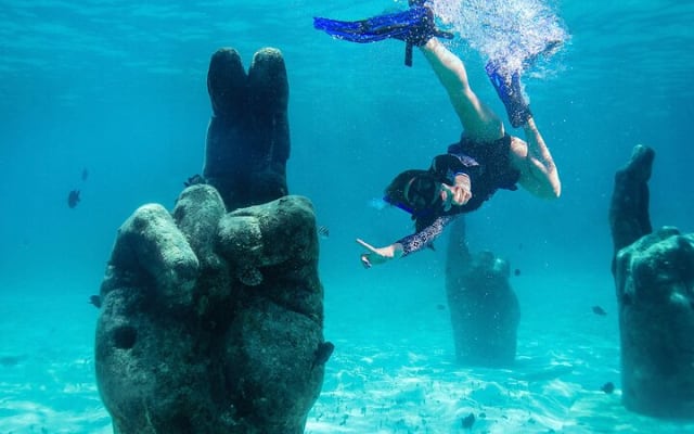 Isla Mujeres Luxury Sailing: Adults Only or Family Friendly photo 6