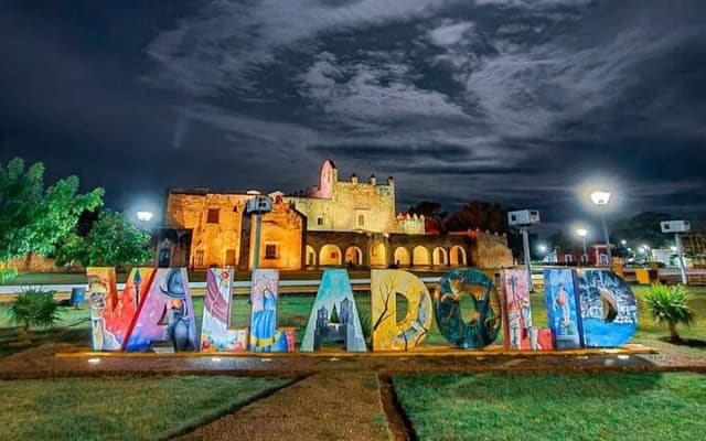 Chichen Itza + Cenote Suytun and Ikkil + Buffet and more photo 11