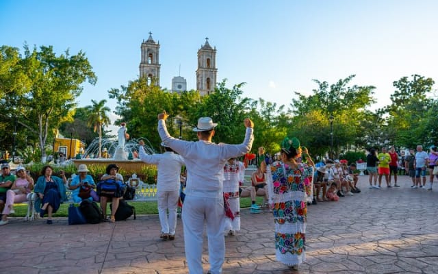 Chichen Itza, Transportation, lunch, cenote and Valladolid. photo 12