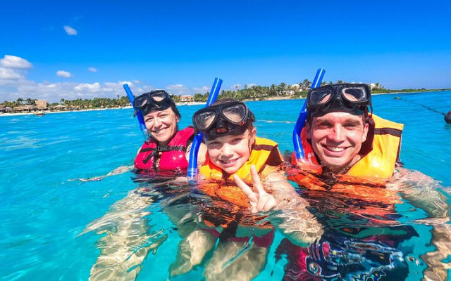 Akumal turtles sanctuary and go pro photos