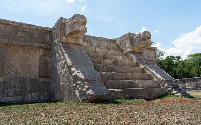 Chichen Itza Early Access Private Tour with Buffet Lunch photo 15