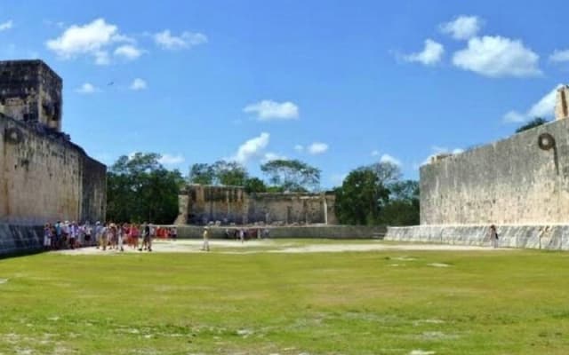Chichen Itza Private tour from Costa Mujeres photo 2