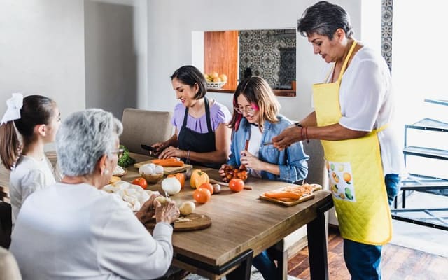 4hr Cooking Class in Merida with Bottomless Drinks