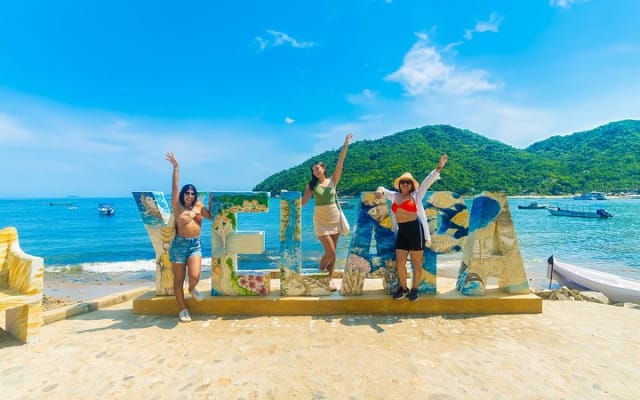 Yelapa Escape & Snorkeling in Puerto Vallarta by Speedboat photo 2
