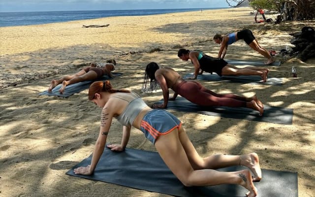 Clase grupal de yoga con Wanderlust Sayulita photo 8