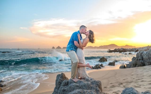 Private Los Cabo Sunset Beach Photo Session - Couples - Families