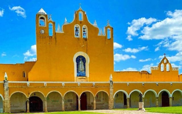 Private Day Trip: Tulum to Chichen, Izamal, Valladolid and Tacos