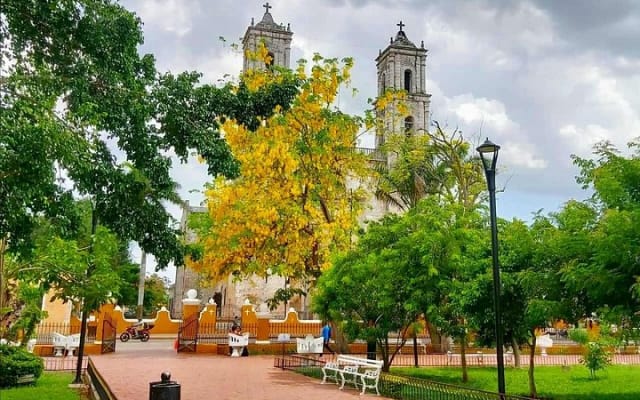 Excursion privée d'une journée : de Tulum à Chichén, Izamal, Valladolid et tacos photo 3