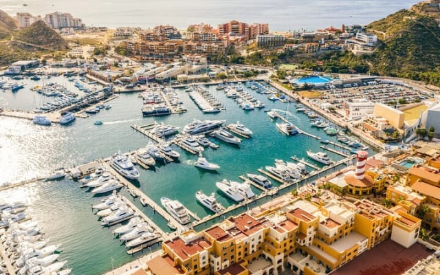 Cabo San Lucas Arch Cruise and Shopping Tour