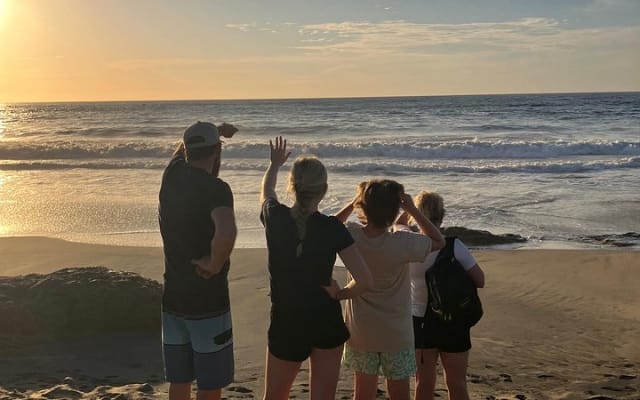 Sunset Hike & Beach Picnic photo 8
