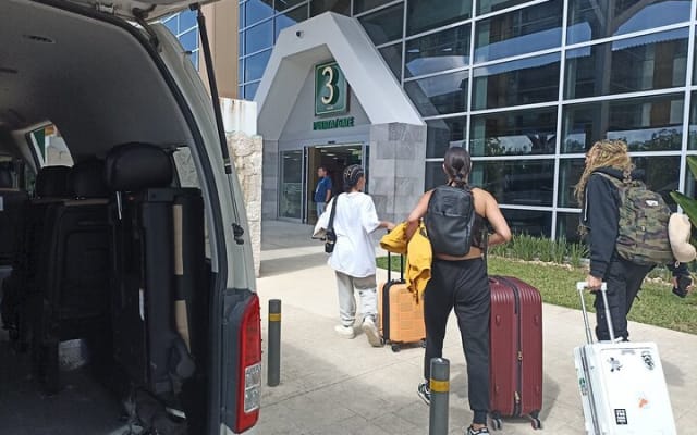 Tulum Private Airport Transport One way Arrival to Tulum Dowtown photo 6
