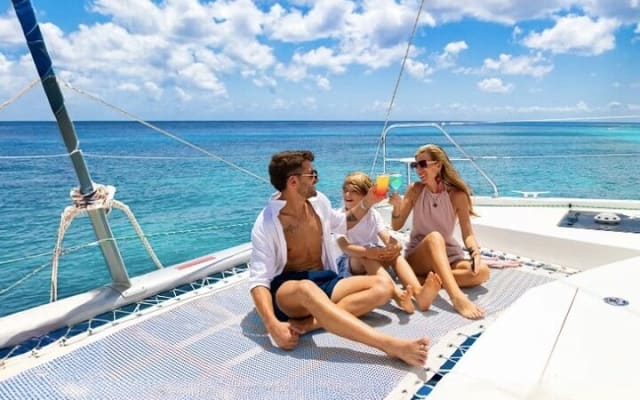 Half-Day Luxury Sailing in Puerto Morelos with Open Bar photo 7
