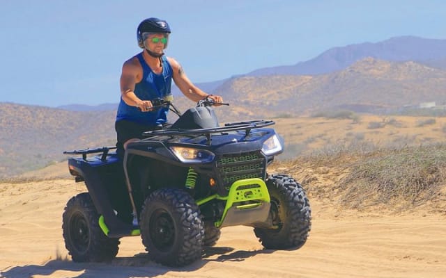 Combo quad 4x4 automatique et balade à dos de chameau à Cabo San Lucas photo 3