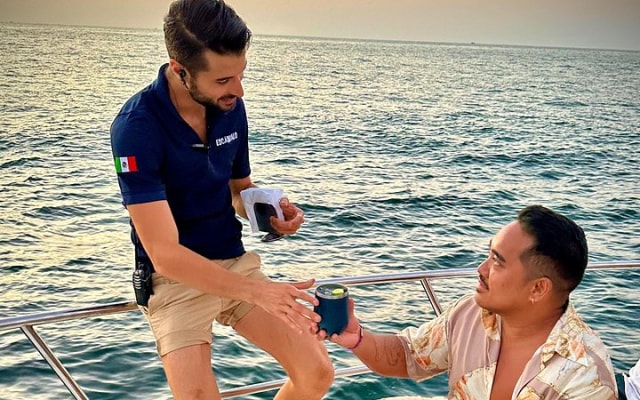 Puerto Vallarta: Private Luxury Yacht Sunset Cruise with Open Bar photo 6