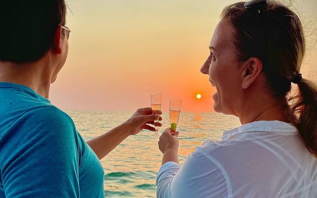 Puerto Vallarta: Luxury Yacht Sunset Cruise with Premium Open Bar