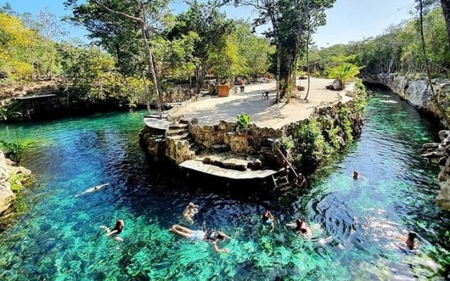 Cenotes Casa Tortuga: 5 Cenotes Day Pass photo 4