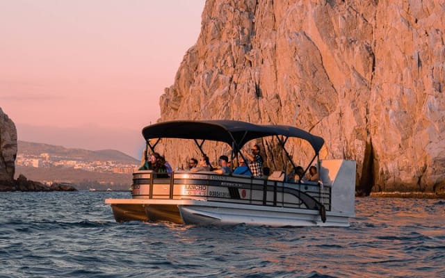Private Cabo Tritoon Cruise: Arch, Snorkeling or Sunset