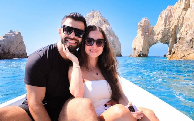 Paseo en bote con fondo de cristal por Cabo San Lucas hasta el famoso Arco photo 5