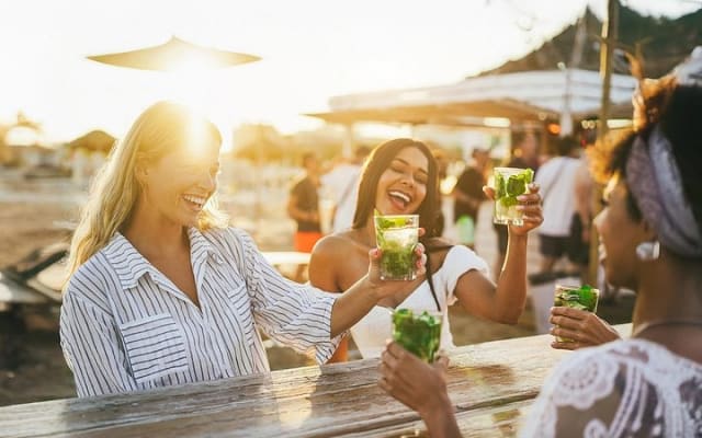 Club de playa privado todo incluido en Cabo con barra libre y buffet photo 8