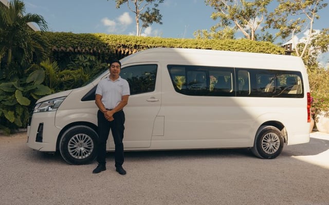 Airport Transfer One Way - Cancun / Tulum - Private or Luxury photo 2