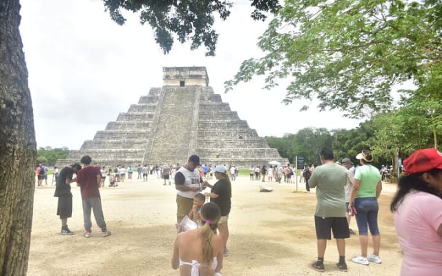 Chichén Itzá, Cenote Chichikan & Valladolid Tour from Tulum Bal photo 7