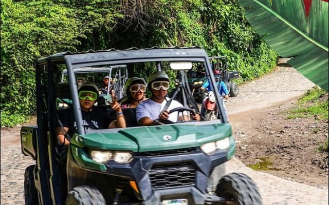 Aventura en la selva en RZR todoterreno photo 15