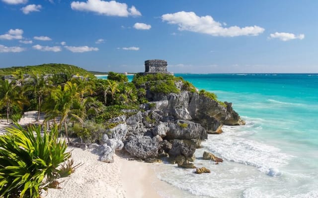 Tulum : Guided Tour of the Mayan Ruins with Round Trip photo 2