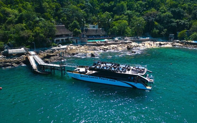 Mega catamaranes TODO INCLUIDO: aventura en una playa paradisíaca remota photo 2