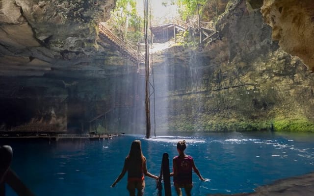 Chichén Itzá Guided Tour with Cenote Swim and Yucatecan Lunch photo 3