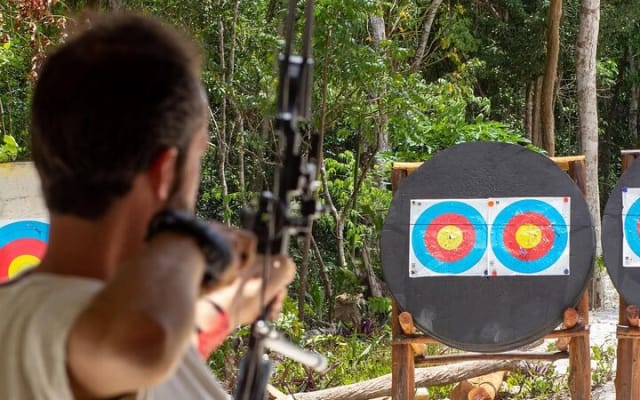 Discover Archery with a Paralympian photo 3