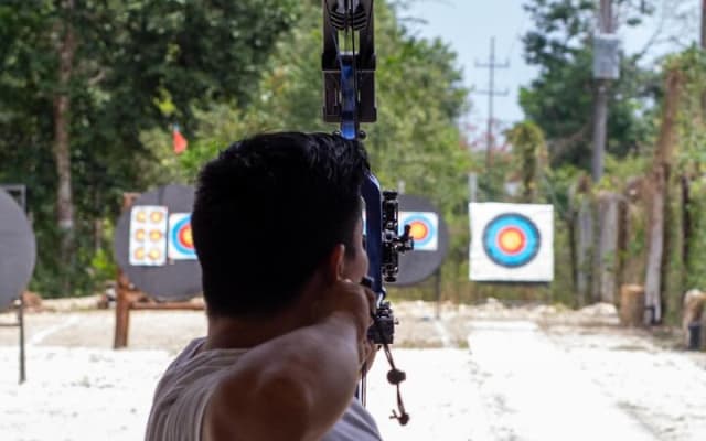 Discover Archery with a Paralympian photo 8