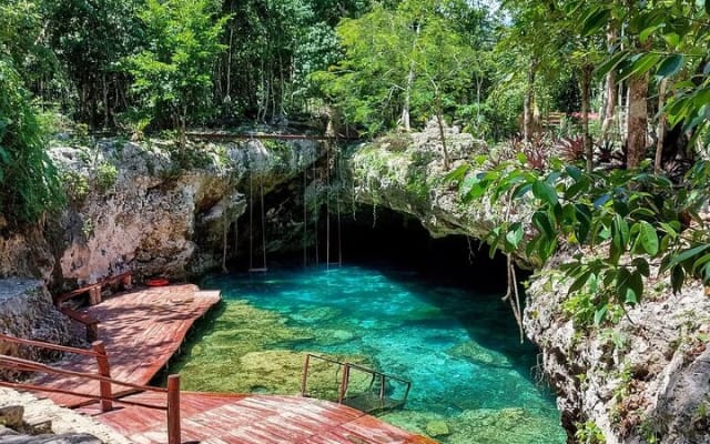 Tulum Mayan Ruins and Snorkeling with Turtles at Akumal photo 8