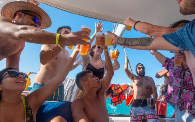 All-Inclusive Catamaran Cruise Deluxe Tour to Isla Mujeres photo 8