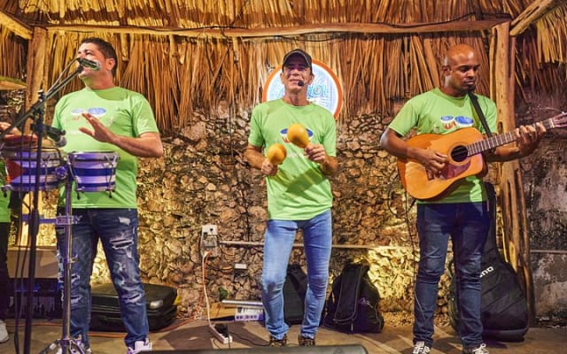 The Ultimate Merida Salsa Night: Lesson + 2 Local Bars photo 9