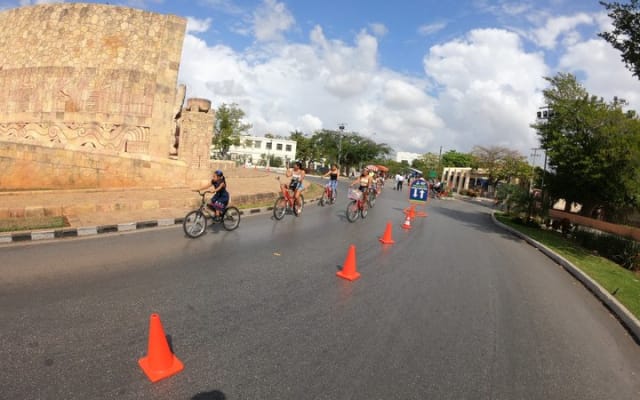Mérida en trottinette électrique : Paseo de Montejo et parc La Plancha photo 6
