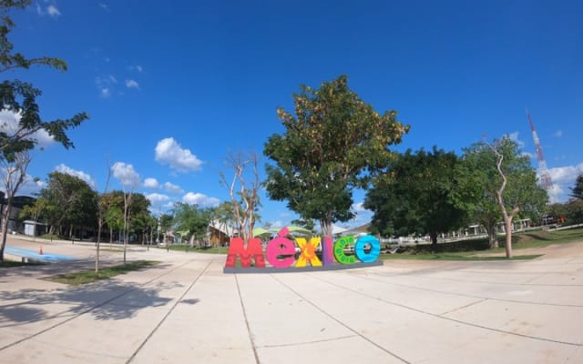 Mérida en trottinette électrique : Paseo de Montejo et parc La Plancha photo 8