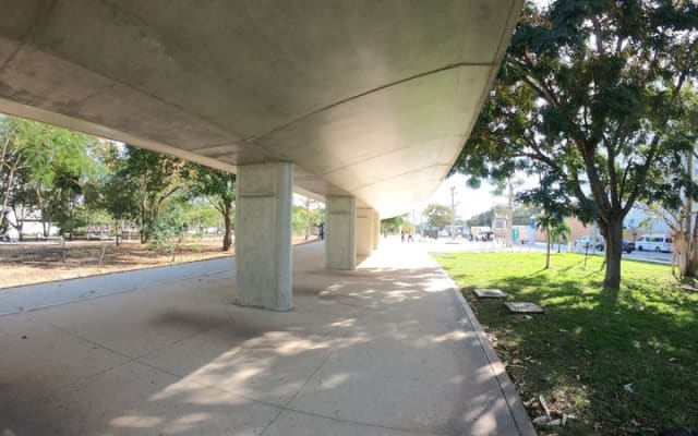 Mérida en trottinette électrique : Paseo de Montejo et parc La Plancha photo 10