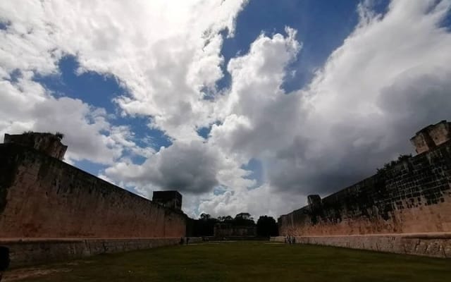 Chichen Itza and Cenote Adventure with Traditional Lunch photo 15